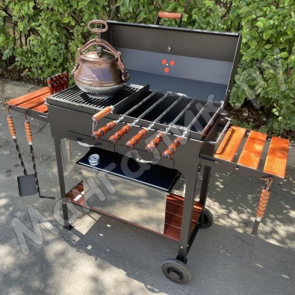 Grill-Grill Dobrynya (5mm) on wheels, with ash pans, lid and grate